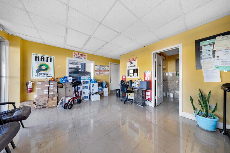 More Photos Of 13250 NW 7th Ave, Miami Auto Repair For Sale