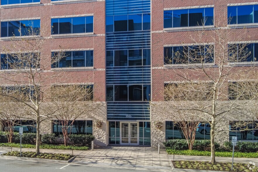 More Photos Of 1886 Metro Center Dr, Reston Office For Lease