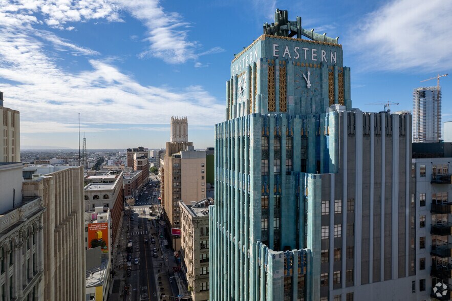 More Photos Of 215 W 9th St, Los Angeles Apartments For Lease