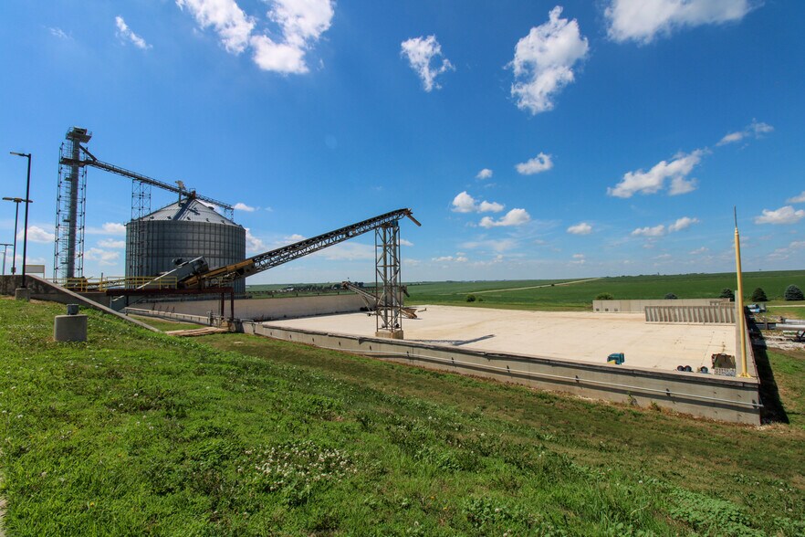 More Photos Of 6059 159th St, Galva Food Processing For Sale