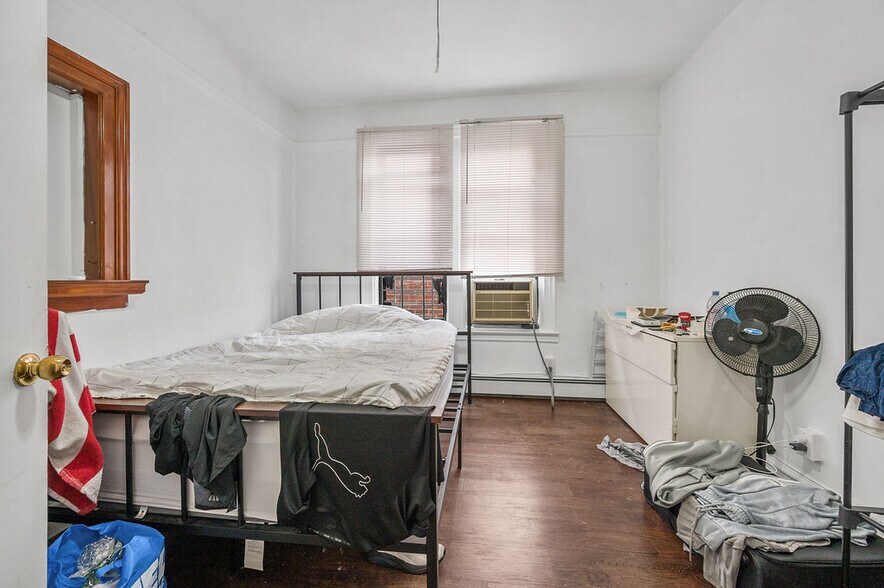 More Photos Of 2337 Bath Ave, Brooklyn Flex For Sale
