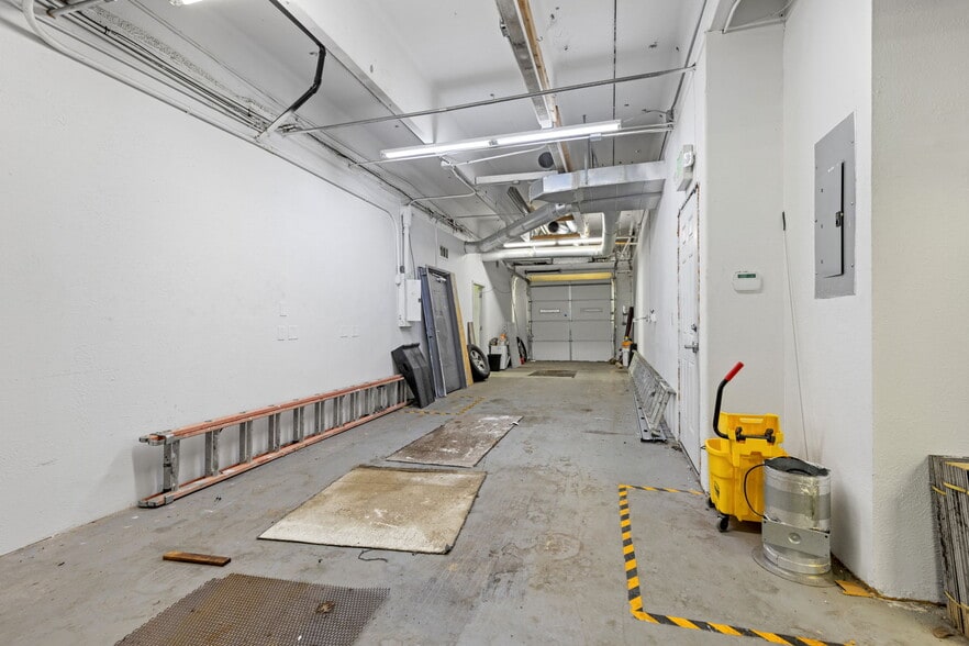 More Photos Of 5595 Arapahoe Ave, Boulder Light Manufacturing For Sale