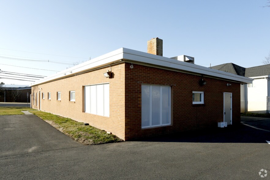 More Photos Of 854 Livingston Ave, North Brunswick Office For Sale