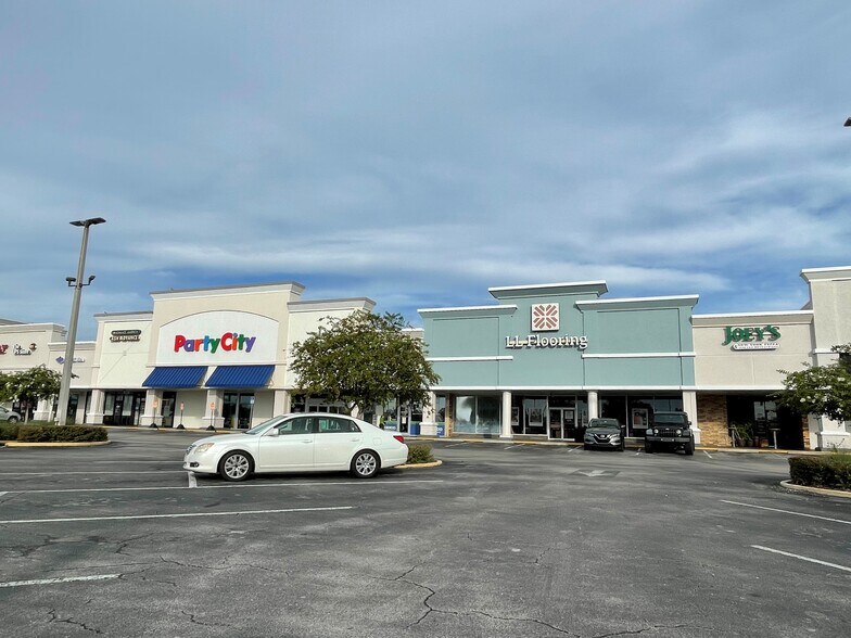 More Photos Of 5031-5417 US Highway 19, New Port Richey Unknown For Lease