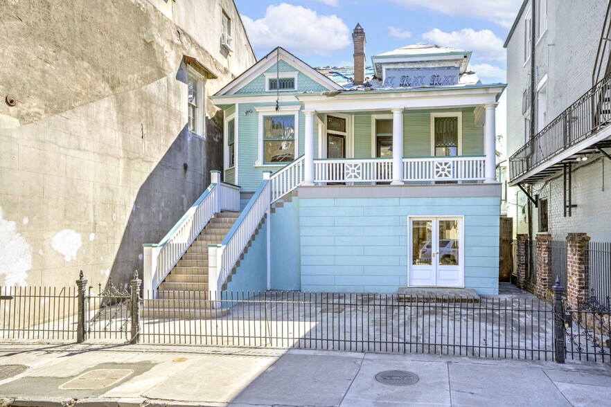 Primary Photo Of 818 Royal St, New Orleans Freestanding For Lease