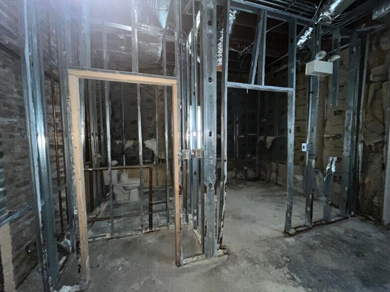More Photos Of 10019 S Western Ave, Chicago General Retail For Sale