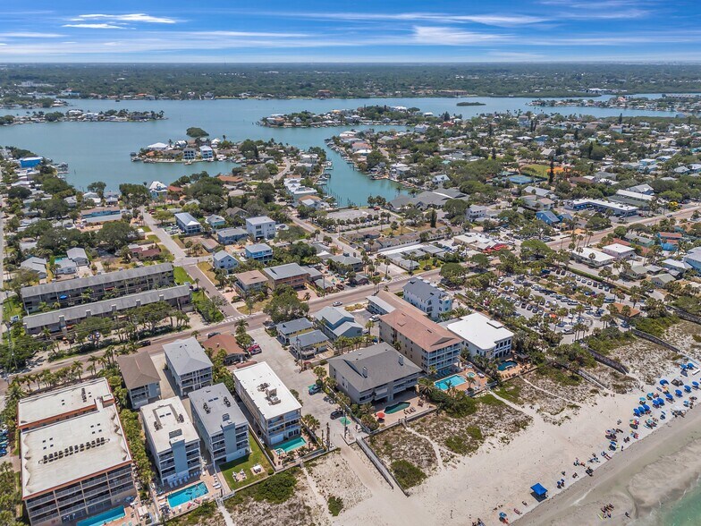 More Photos Of 1803 Gulf Blvd, Indian Rocks Beach Hotel For Sale