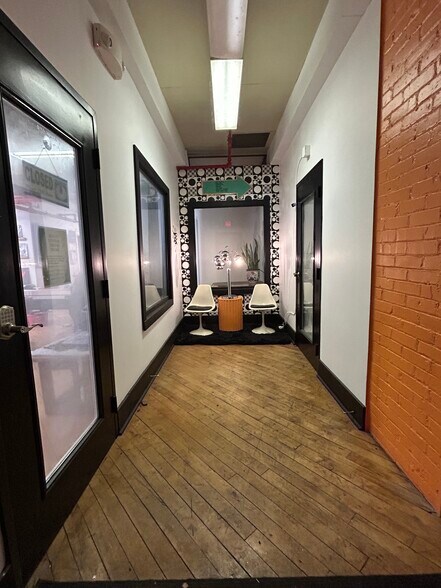 More Photos Of 1302 High St, South Bend Distribution For Lease
