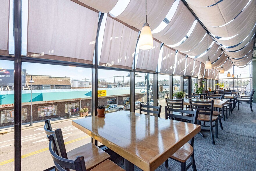 More Photos Of 232 Broadway, Wisconsin Dells Bar For Sale