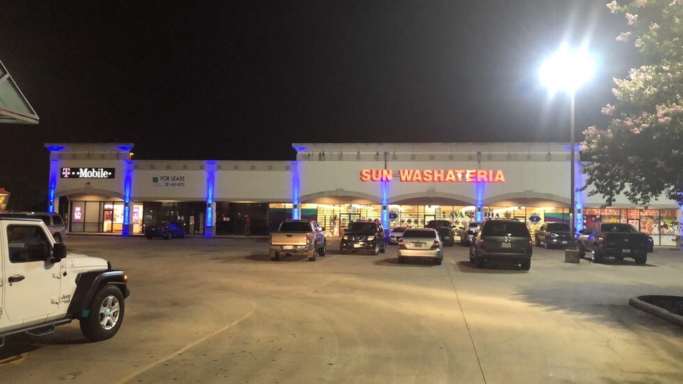 More Photos Of 10114 Bissonnet St, Houston Storefront For Lease