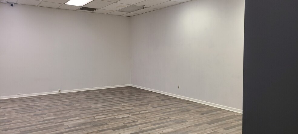More Photos Of 5316-5380 Mount View Rd, Antioch Coworking Space