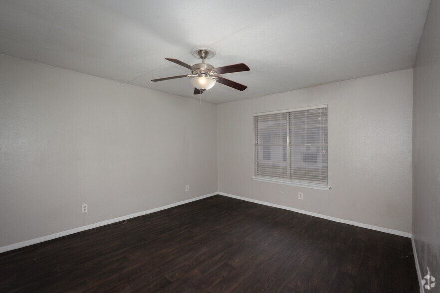 More Photos Of 834 Timberlake Dr, Arlington Apartments For Sale