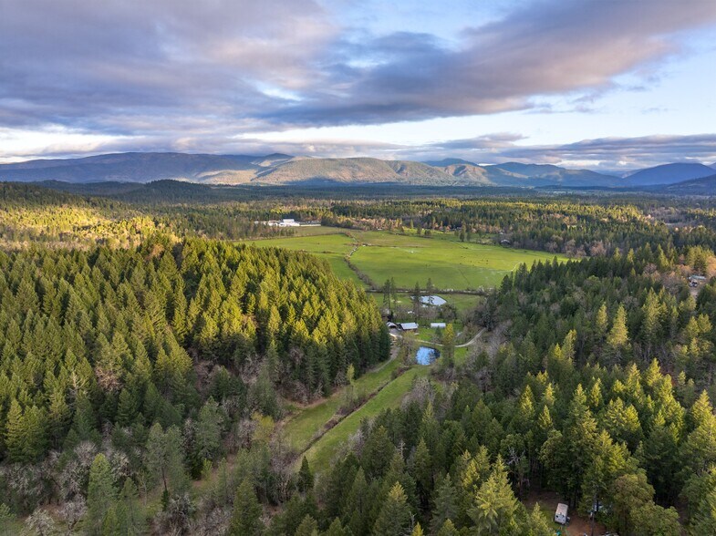 More Photos Of 3305 Dick George Rd, Cave Junction Hospitality For Sale