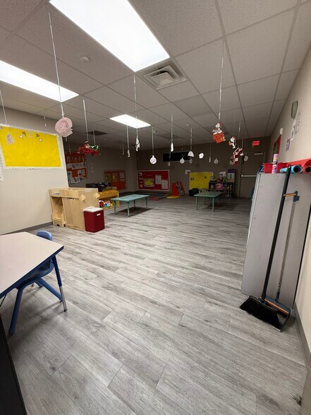 More Photos Of 1351 N Zaragoza Rd, El Paso Office For Sale