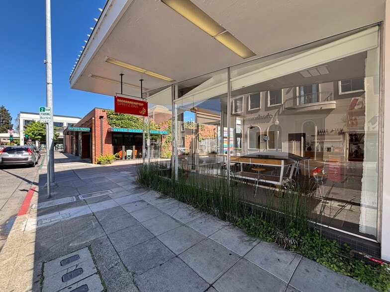 Primary Photo Of 920-932 Franklin St, Napa Storefront For Lease