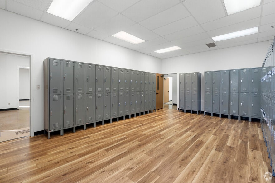 More Photos Of 2801 Arrowhead Dr, Carson City Manufacturing For Lease