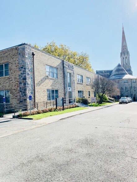 More Photos Of 139 E Putnam Ave, Greenwich Office For Lease