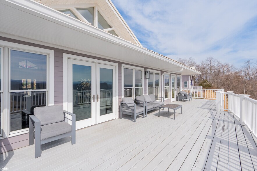 More Photos Of 125 River Ridge Dr, Pearisburg Hospitality For Sale