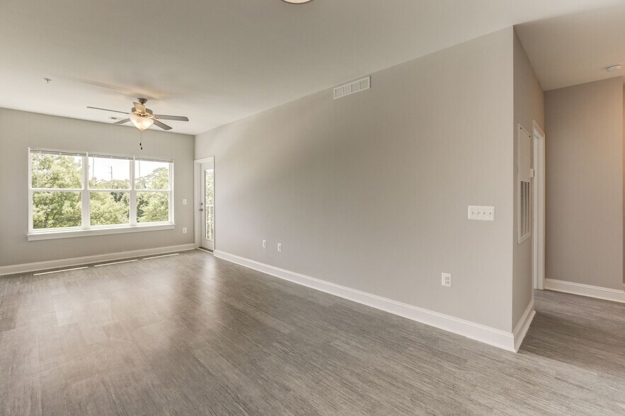 More Photos Of 9009 Church St, Manassas Apartments For Lease