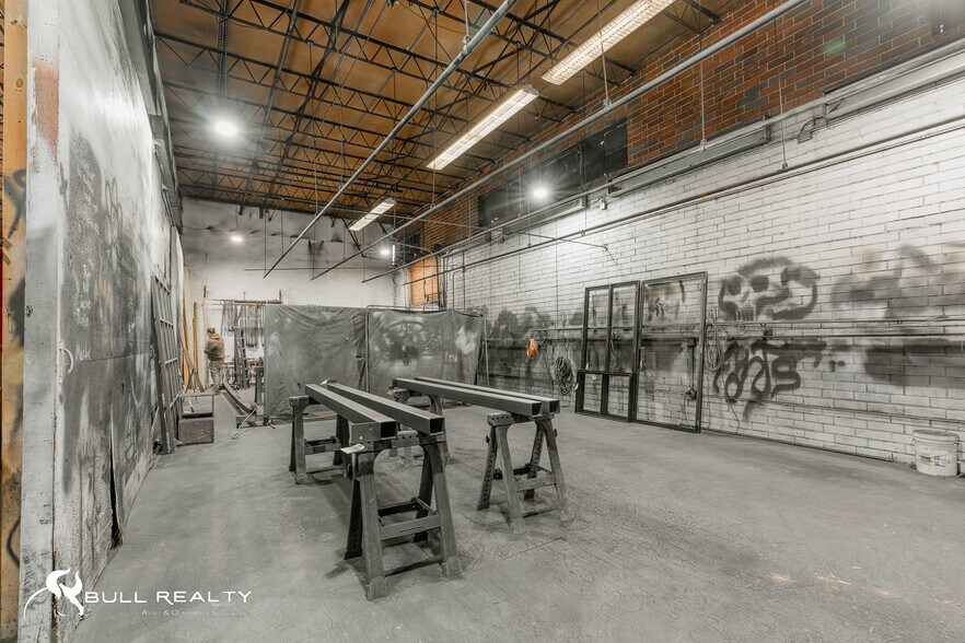 More Photos Of 979 Donnelly Ave SW, Atlanta Warehouse For Sale