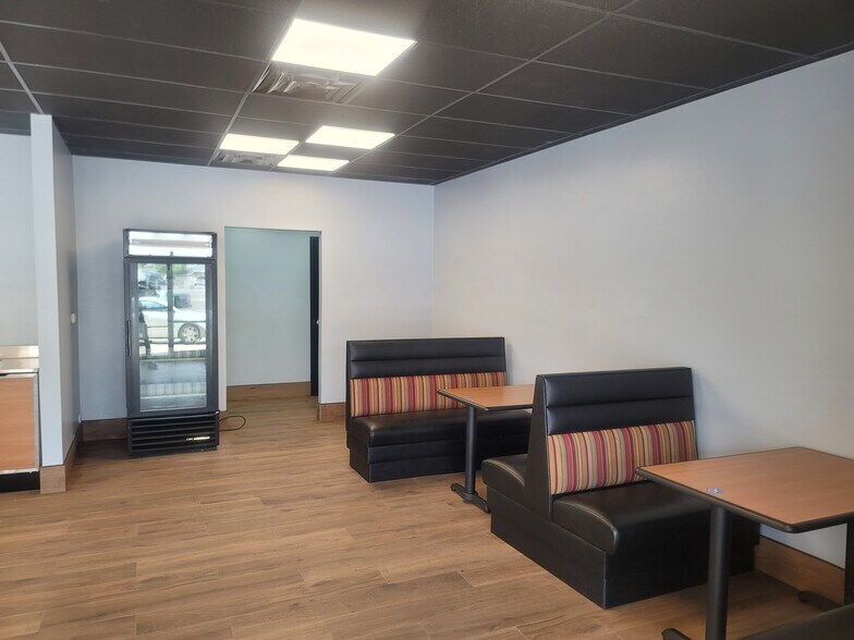 More Photos Of 46-48 E State Rd, Pleasant Grove Fast Food For Lease