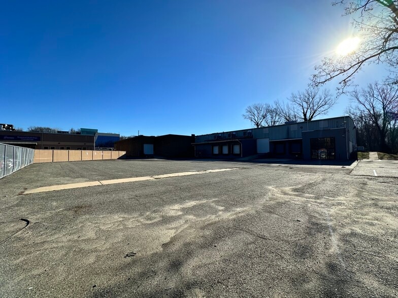 More Photos Of 4865 Arthur Kill Rd, Staten Island Warehouse For Sale