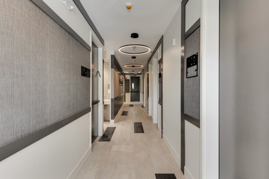 More Photos Of 1 N Madison Ave, Spring Valley Office For Lease