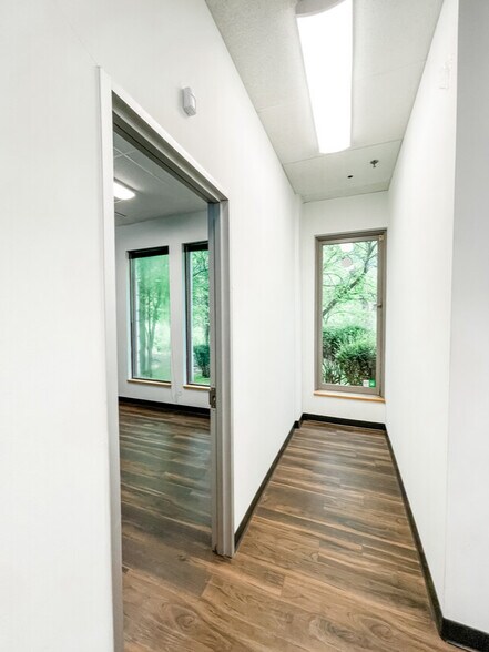More Photos Of 2400 Empire Central, Dallas Medical For Sale
