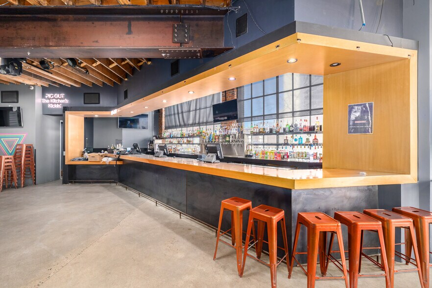 More Photos Of 2036-2046 Broadway, Denver Restaurant For Sale