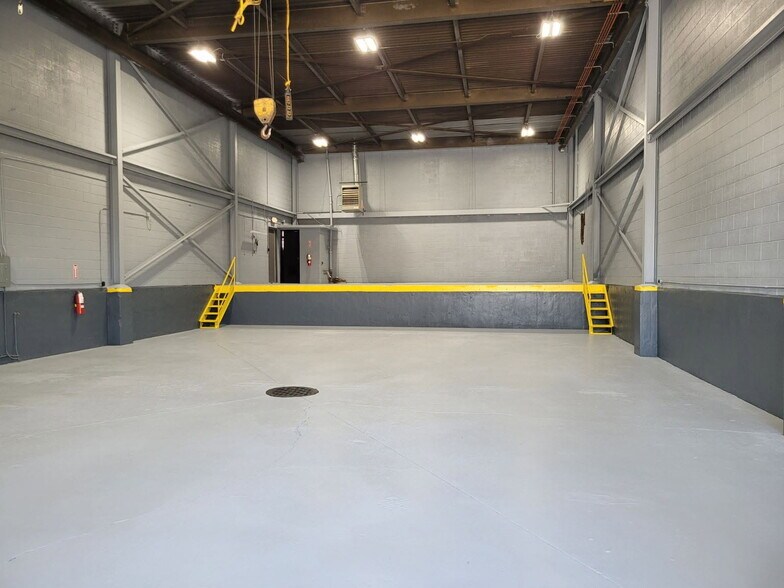 More Photos Of 1505 Production Rd, Fort Wayne Warehouse For Sale