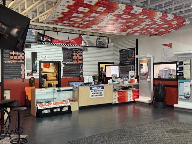 More Photos Of 644 Maguire Rd, Ocoee Freestanding For Lease