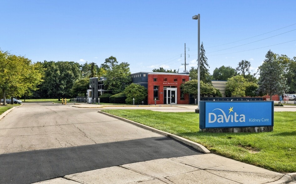 More Photos Of 1431 Business Center Ct, Dayton Medical For Sale
