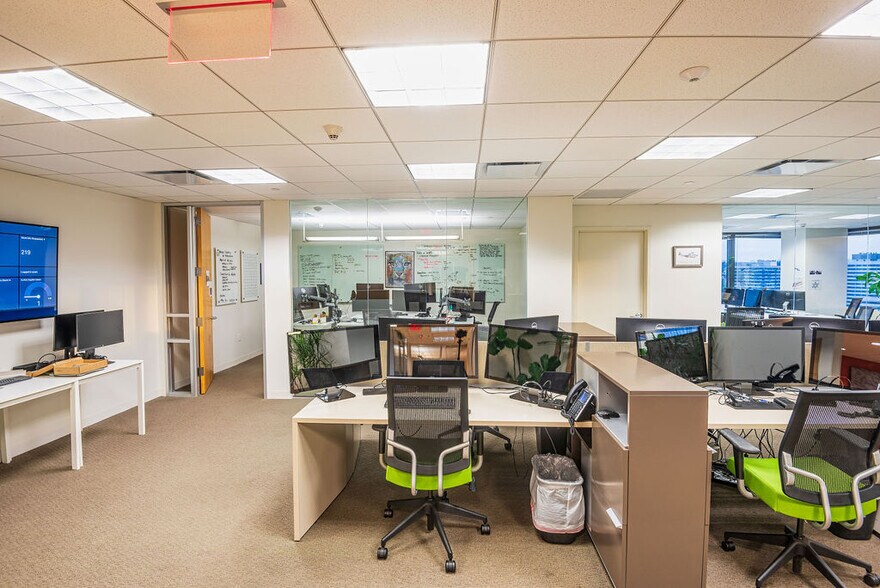 More Photos Of 1 N Lexington Ave, White Plains Office For Lease