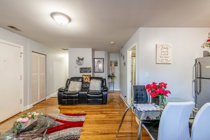 More Photos Of 7314-7322 N Winchester Ave, Chicago Apartments For Sale