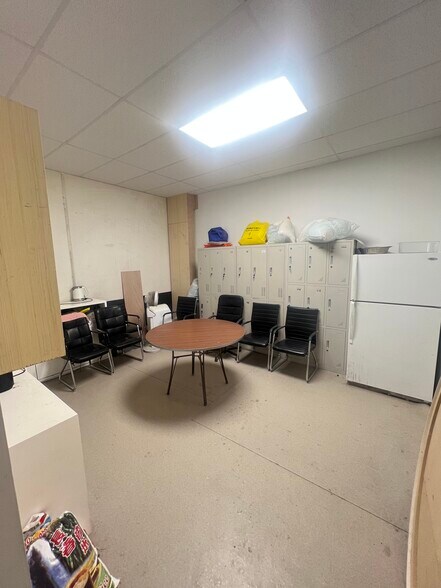 More Photos Of 4644 Industry Center Dr, Las Vegas Distribution For Sale