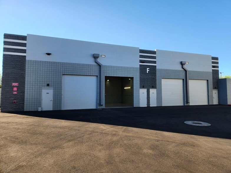 More Photos Of 31606 N Cave Creek Rd, Cave Creek Self Storage For Sale