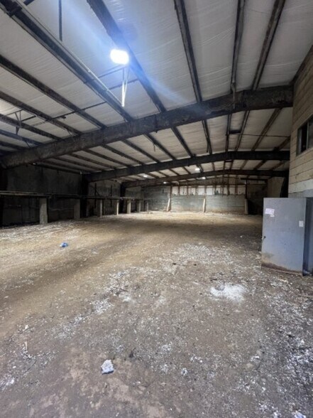 More Photos Of 869 Underwood Rd, McMinnville Flex For Sale