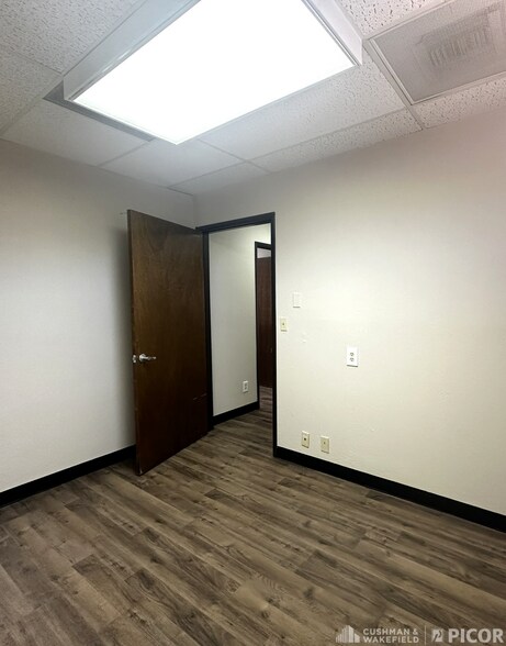 More Photos Of 6628 E Carondelet Dr, Tucson Medical For Sale