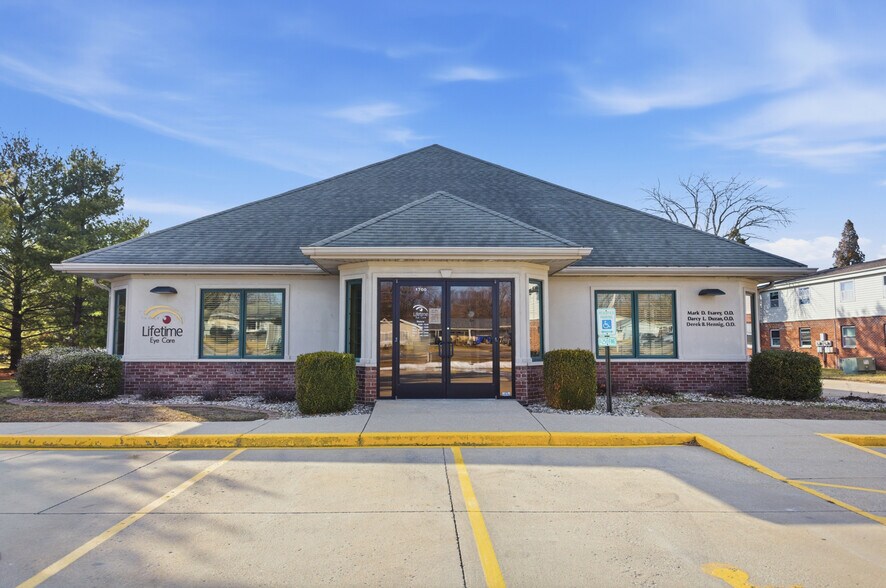 Primary Photo Of 1700 18th St, Charleston Office For Sale