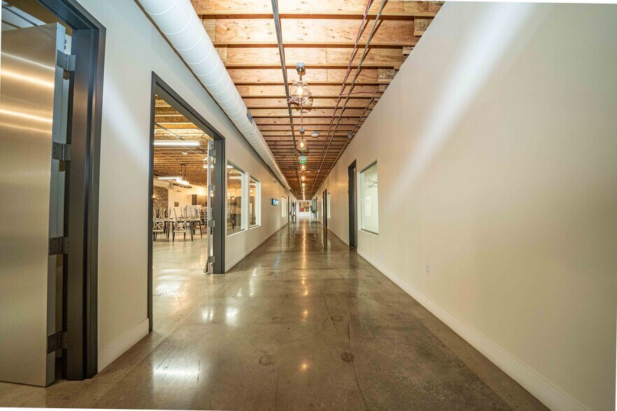 More Photos Of 2001 Saturn St, Monterey Park Light Distribution For Sale