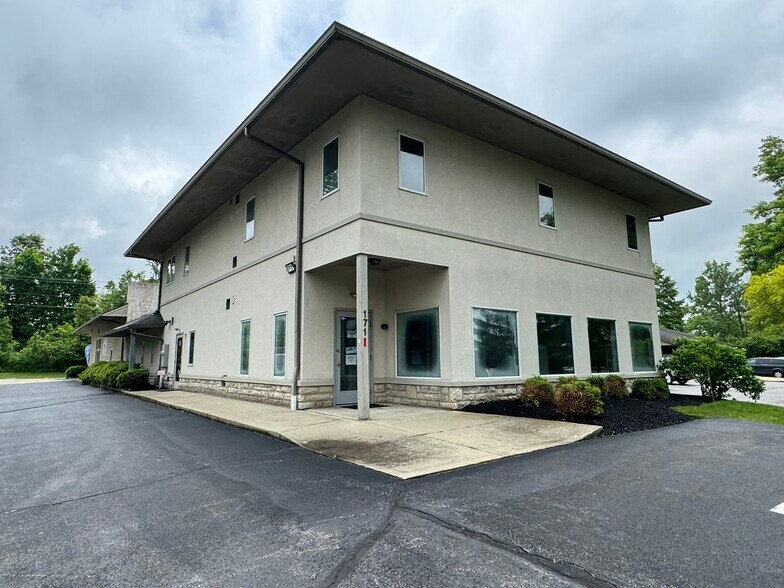 More Photos Of 171 Green Meadows Dr S, Lewis Center Office Residential For Sale