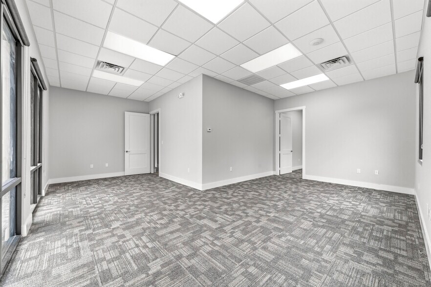More Photos Of 28809 Hardin Store Rd, Magnolia Office For Lease
