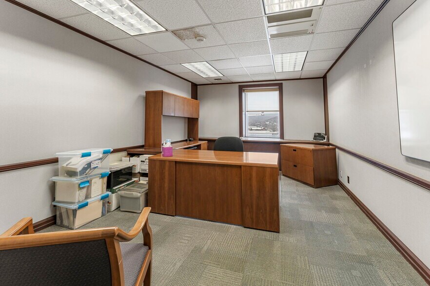 More Photos Of 1 W Market St, Corning Office For Lease