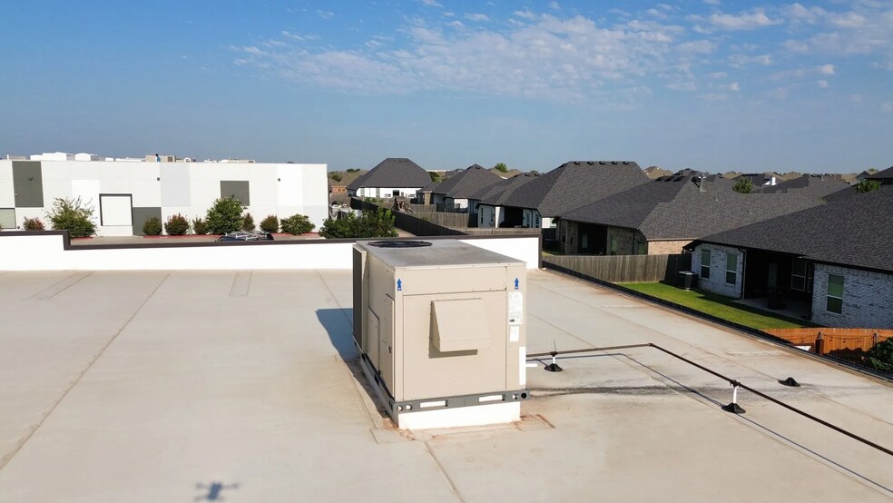 More Photos Of 2217 NW 178th St, Edmond General Retail For Sale