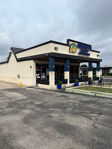 More Photos Of 4717 Gus Thomasson Rd, Mesquite Restaurant For Sale