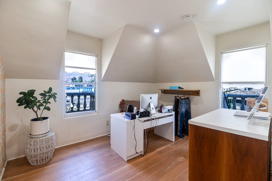 More Photos Of 2048 Mentone Blvd, Mentone Storefront Retail Residential For Sale