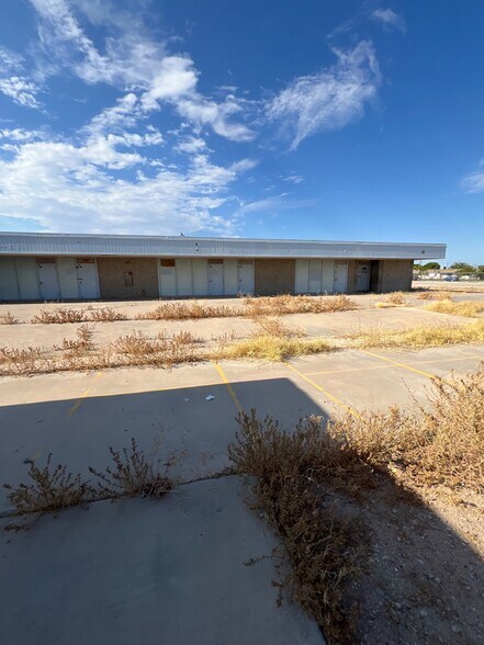 More Photos Of 401 S 3rd St, Blythe Religious Facility For Sale