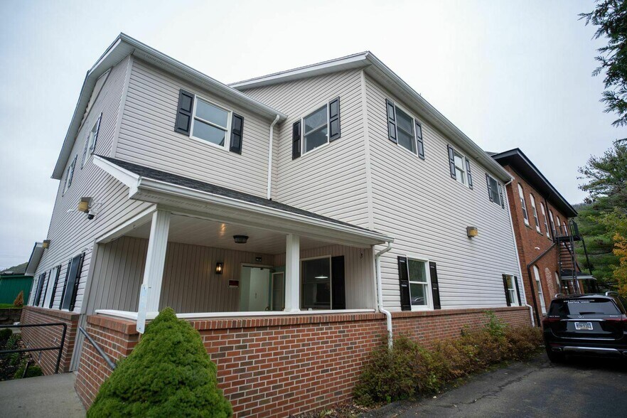 More Photos Of 7 Prospect Ave, Galeton Assisted Living For Sale