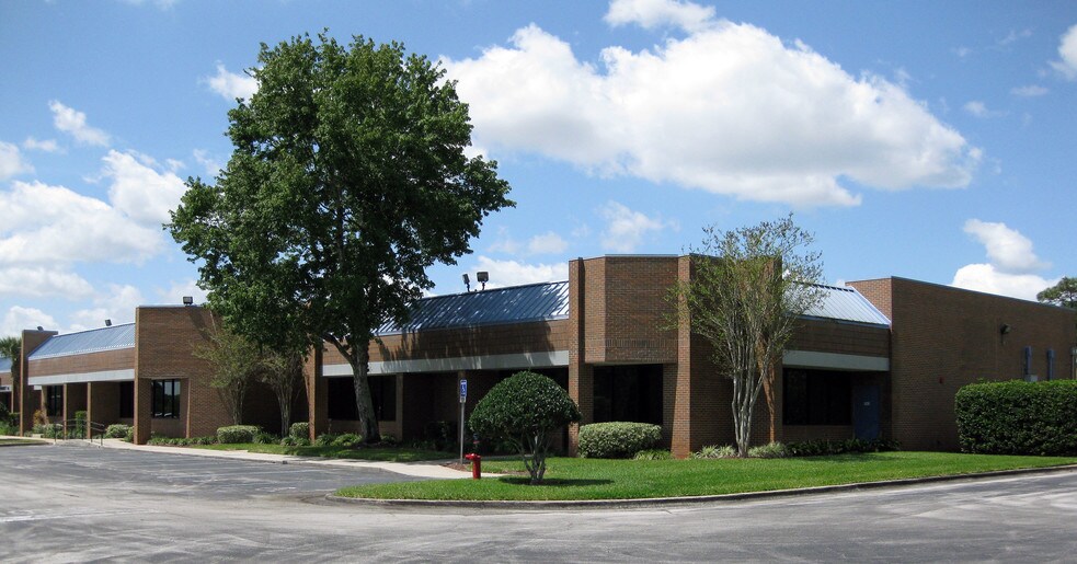 More Photos Of 925 S Semoran Blvd, Winter Park Unknown For Lease