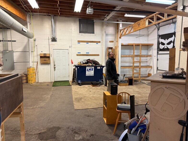 More Photos Of 1424 Lake St, Evanston Storefront Retail Residential For Lease